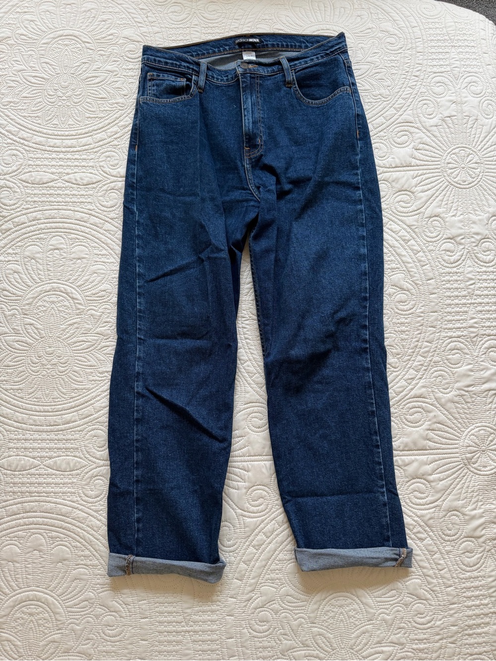 FashionNova Cropped Jeans